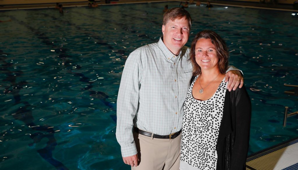 Bartee spent 10 years as an assistant and associate professor at the University of Wyoming, where his wife Jane was an assistant swimming coach. An All-American swimmer at Nebraska, Jane also competed for her native Australia in the 1995 Pan Pacific Championships.