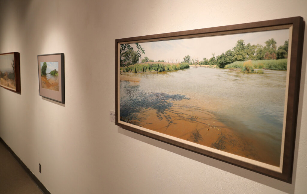A master of both realism and abstraction, John Fronczak’s work was displayed last month during an exhibit at UNK’s Walker Art Gallery.