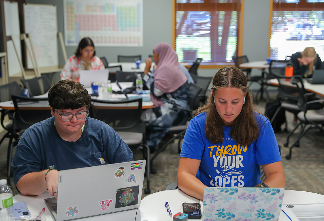 Faith Hasbrouck, left, is excited to start classes on Monday after participating in UNK’s First-Gen Trailblazer Academy. “Everyone here has definitely made me feel proud and confident that I can do this,” she said. (Photos by Erika Pritchard, UNK Communications)
