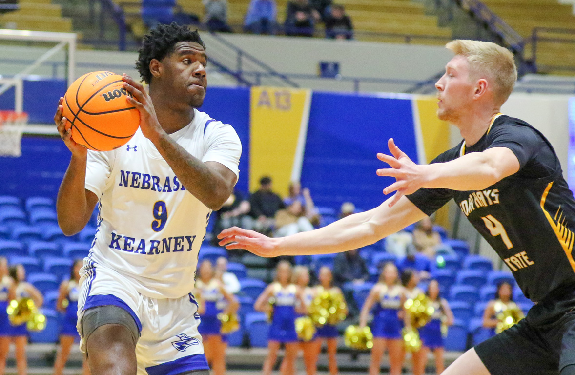 Damiri Lindo (9) transferred to UNK after his previous school, Holy Names University in Oakland, California, closed in spring 2023. He’s averaging 12.5 points per game for the Lopers this season.