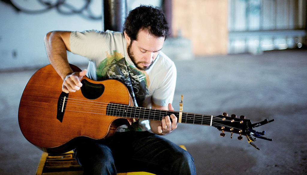 ‘Acoustic Ninja’ Trace Bundy featured at Kearney Symphony