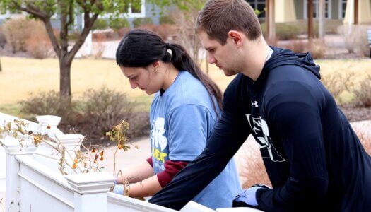 UNK students volunteer at the Central Nebraska Veterans' Home.
