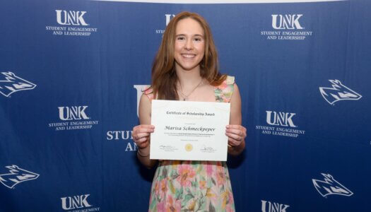 Marisa Schmeckpeper receives an FSL scholarship.