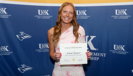 Jenna Rauert receives an FSL scholarship.