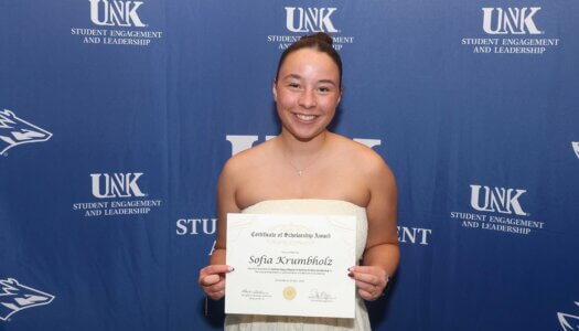 Sofia Krumbholz receives an FSL scholarship.