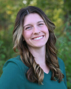 Laura Carnahan headshot