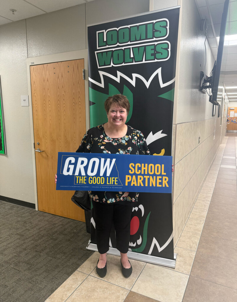 Loomis Public School is a Grow the Good Life partner.