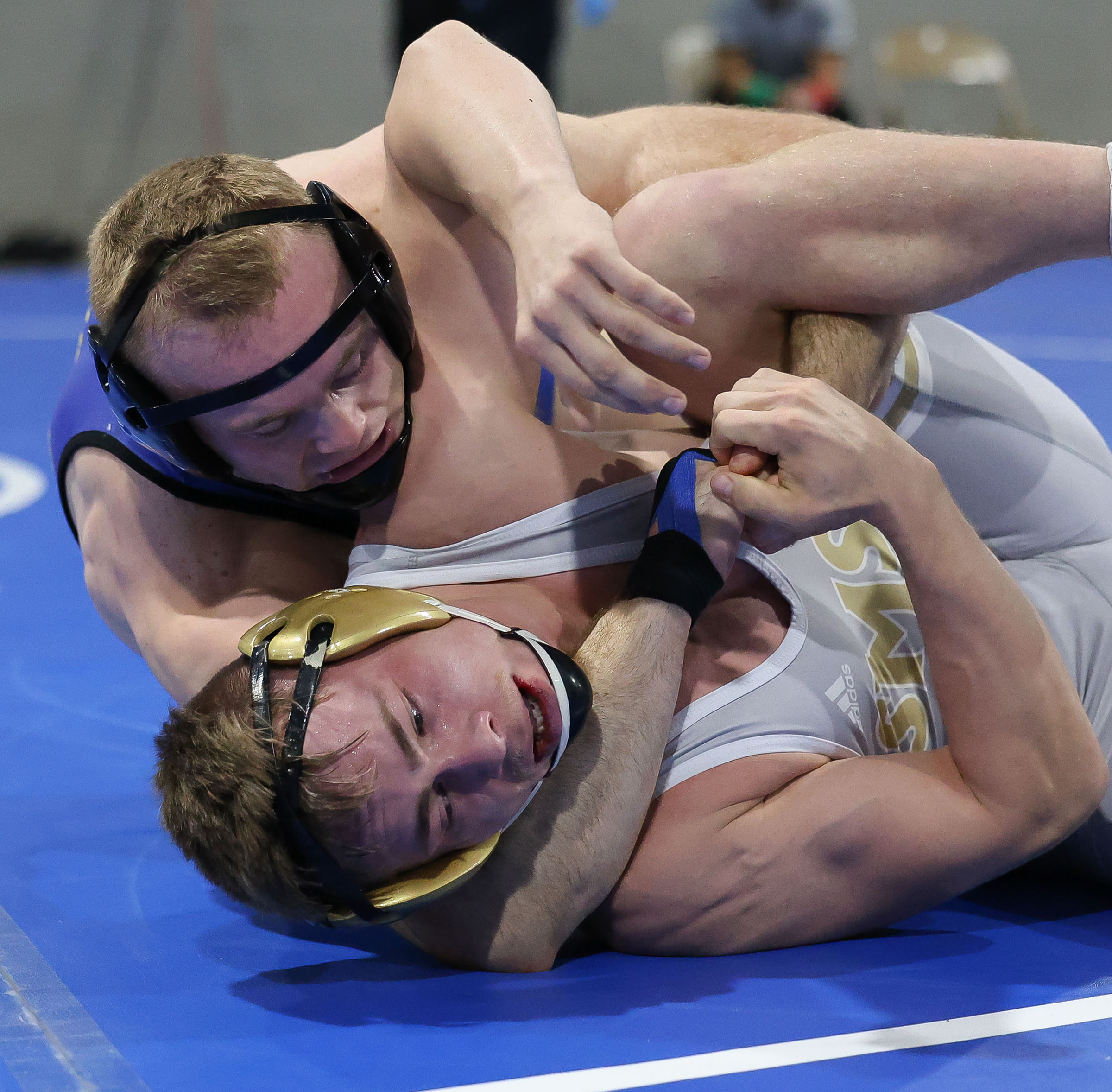 Gavyn Brauer competes for UNK wrestling.