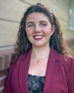 Delaney Tracy headshot