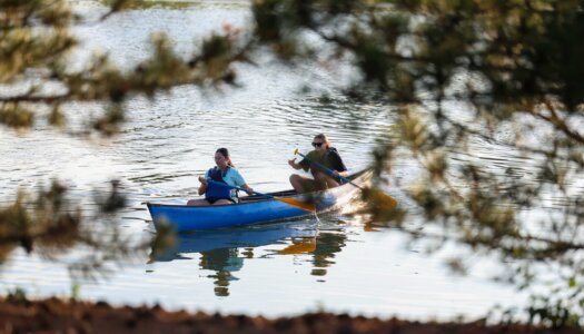 UNK students canoe at Yanney Park.
