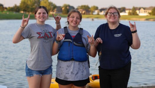 UNK students pose for a photo at Yanney Park.