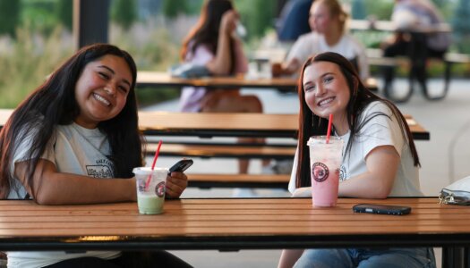 UNK students enjoy the Loper Lot Party at Yanney Park.