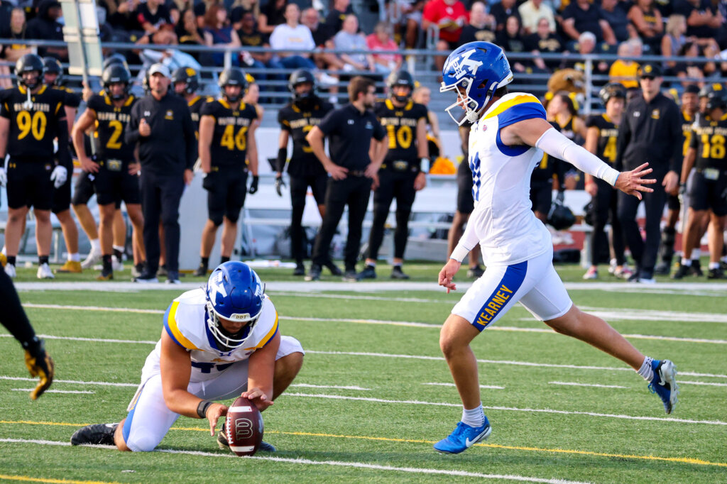 Trey Prichard kicks for UNK.
