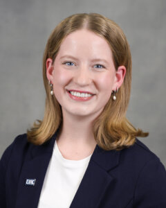 Paige Oltmans headshot