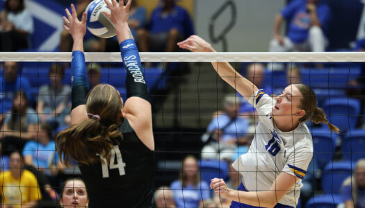 Sydney Davis on offense against Peru State.