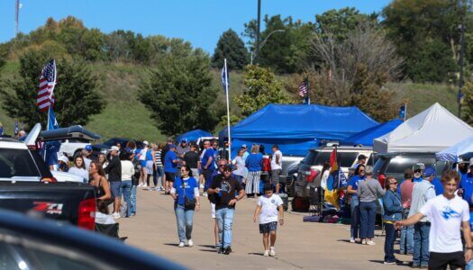 Loper fans tailgate.